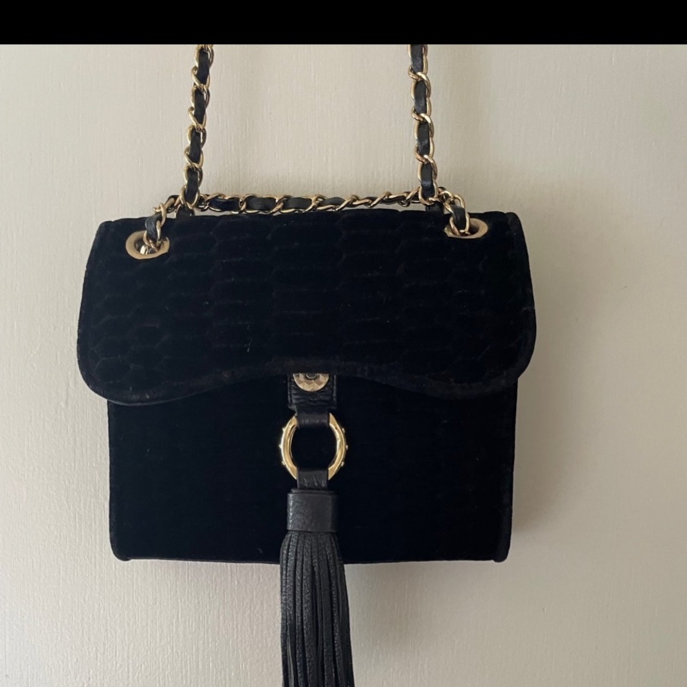 Aimee Kestenburg
Black Velvet purse